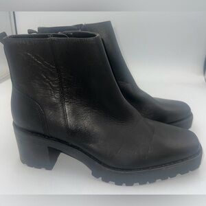 Andrew Assous Leather Milla Lug Sole Zipper Boot Women’s Bootie size 9.5M NEW